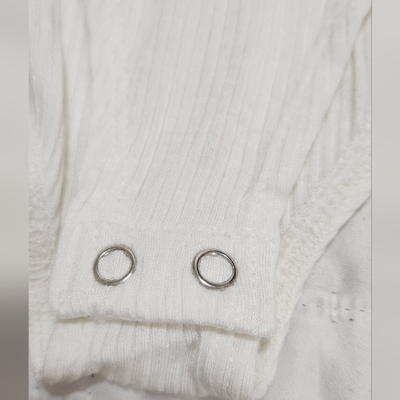 FOREVER 21 BODYSUIT SIZE S - Picture 7 of 12